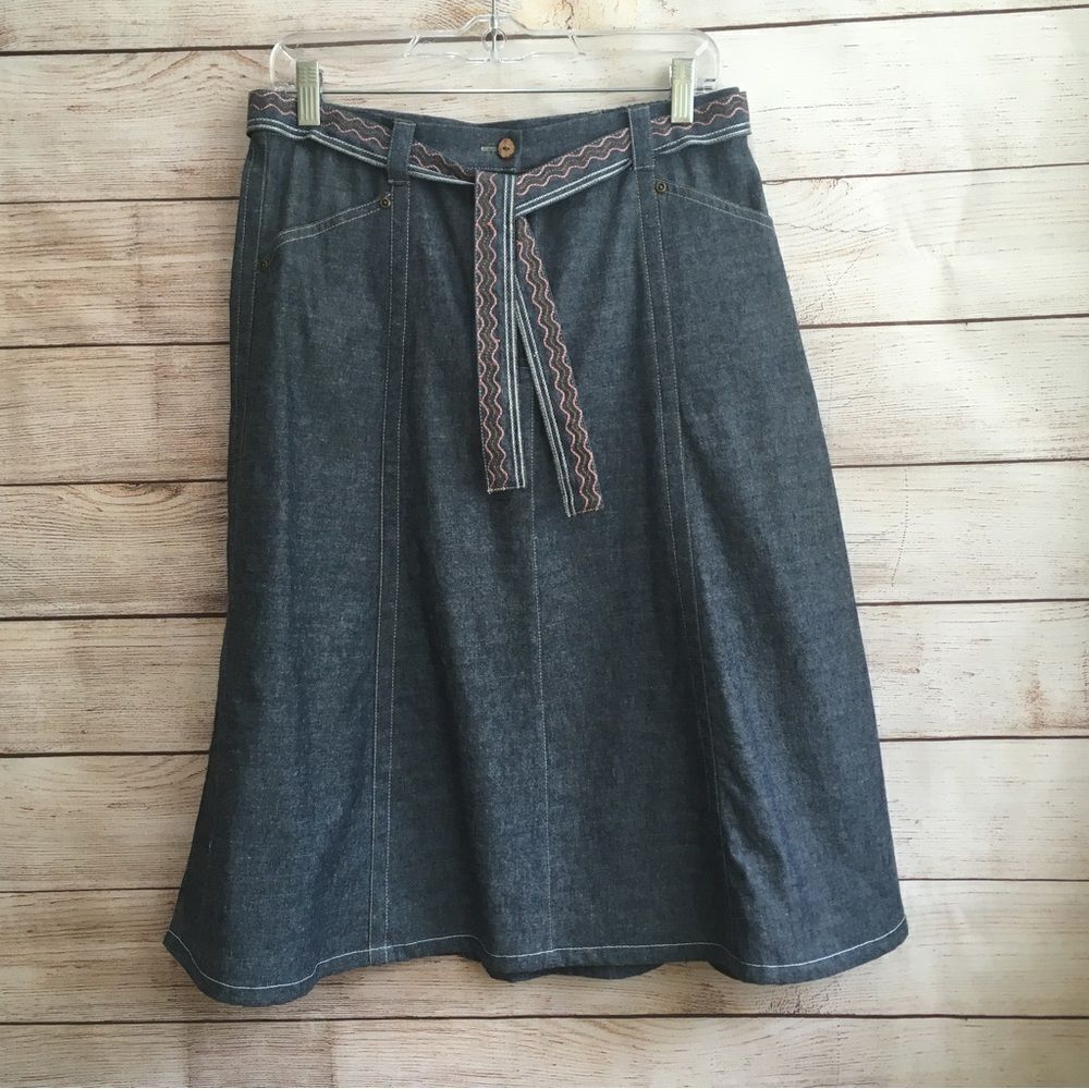 CITY BLUES‎ BY KORET CHAMBRAY SKIRT IN BLUE